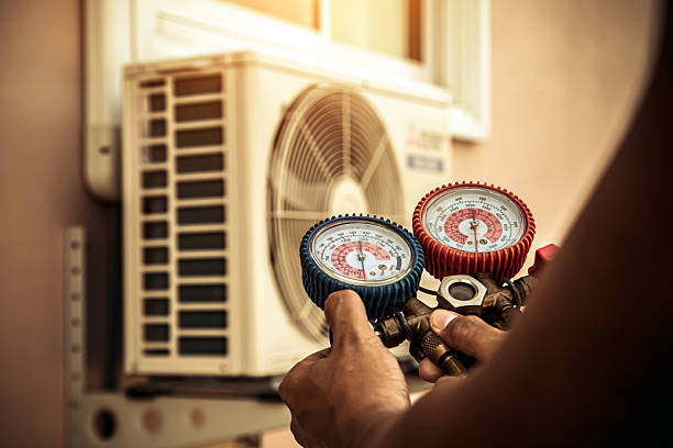 Professional Hvac technician working in Grand Saline, TX